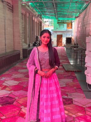 Jiya Rajput Instagram - Makeup by @raghav_makeover
.
.
.
.
.
.
#new #viralreels #viral #virałpost #support #lovee #foryou #instagrow #instagram #pyarrrrrrr❤️🌎 #lehngalove❤️ #saddgi💞🥰❤️🙈💕 #raghavmakeover
.
. .
Kesa lga ye look🧿🦋