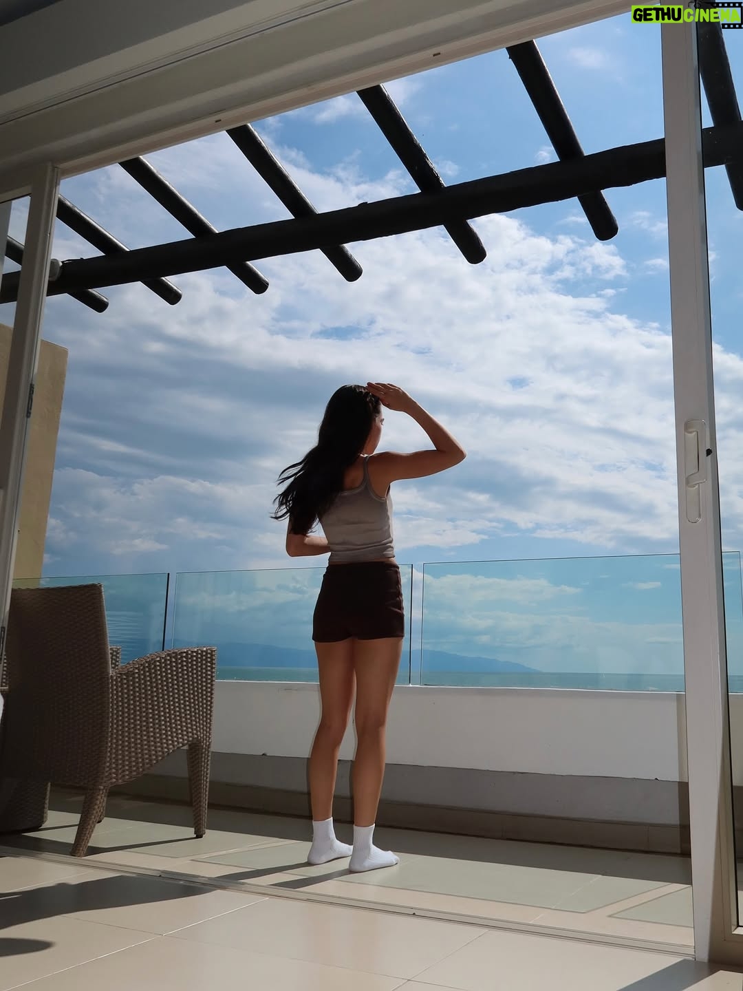 Jocelín Zuckerman - 16.1K Likes - 24hrs en Nuevo Vallarta 🤘🏼🧚💘claro que tome más fotos, siempre hay más fotos🪐
