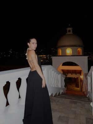 Jocelín Zuckerman Instagram - "Ya no quiero enjaularme la intensidad, quiero abrirme el pecho y vivir según mis latidos... "-@laoctavapoesia
@visitpuertovallarta 💘✨