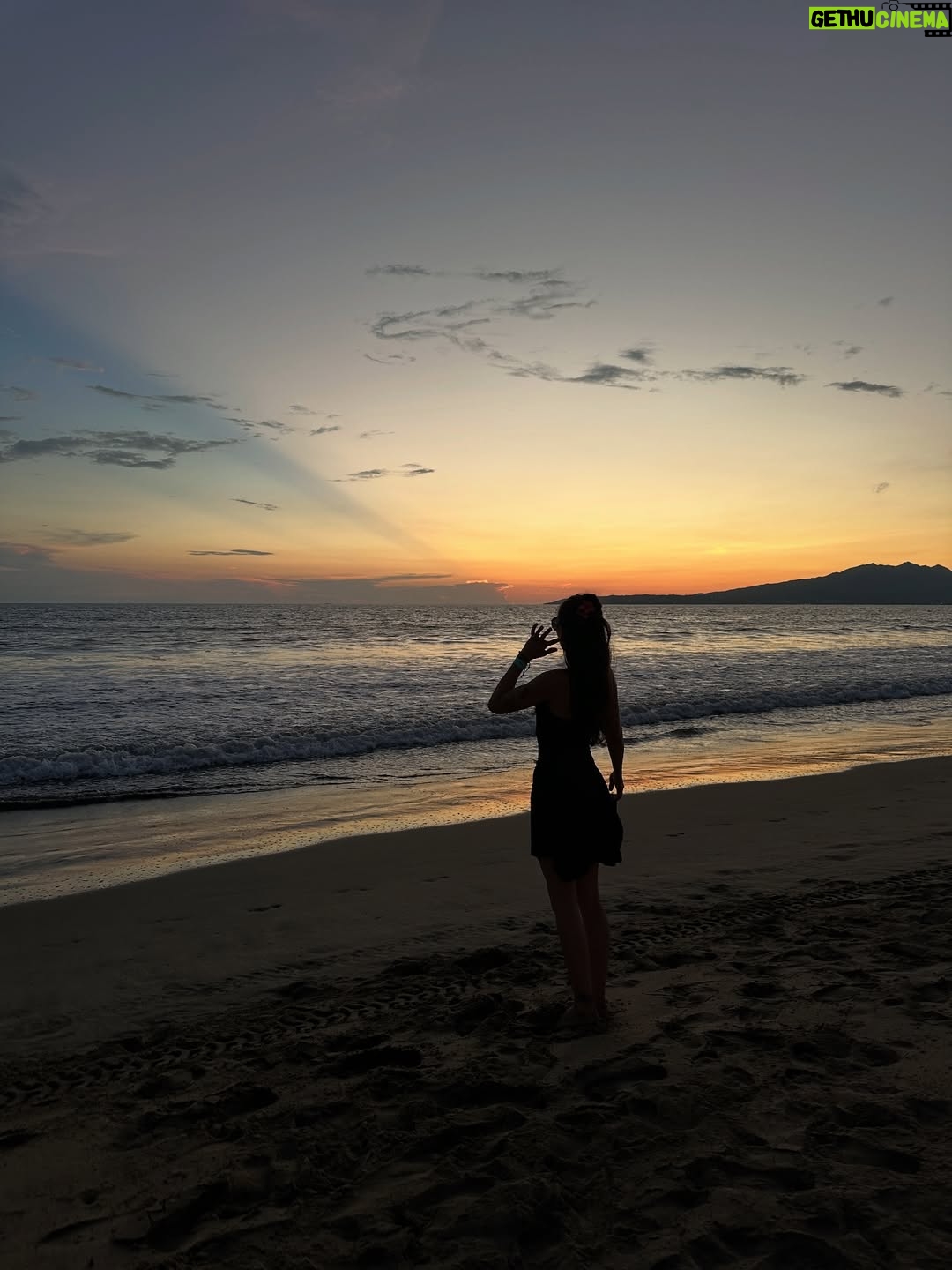 Jocelín Zuckerman - 8.3K Likes - Después de mucho run run la siguiente parte del día SUNSEAT 🌅 que hermoso que divino💘🧚✨