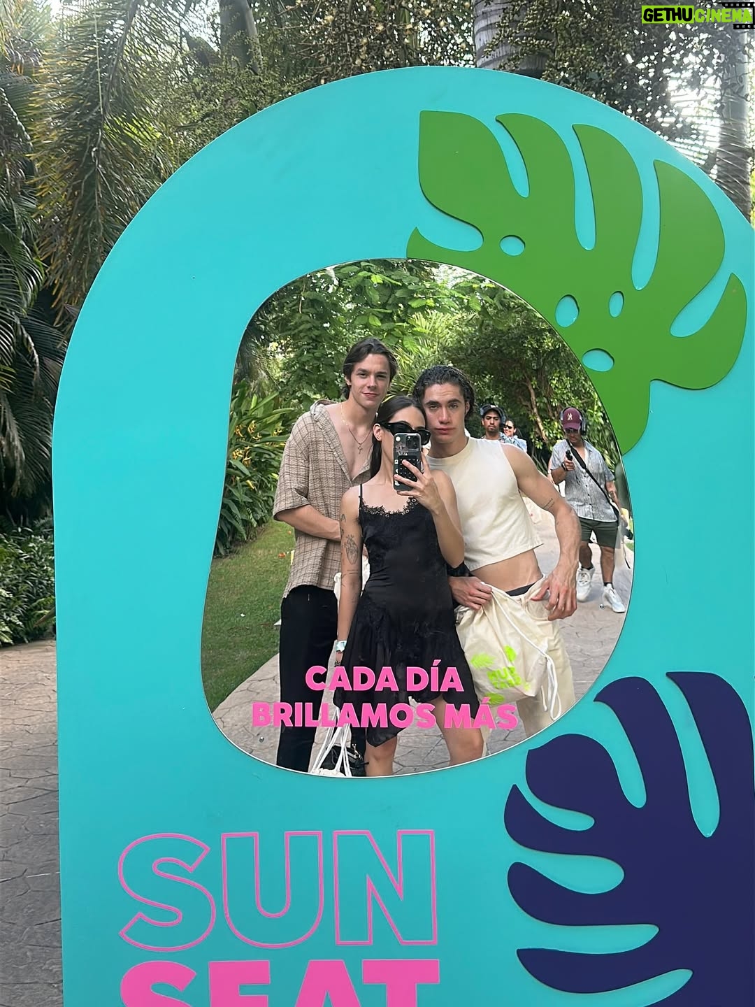 Jocelín Zuckerman - 8.3K Likes - Después de mucho run run la siguiente parte del día SUNSEAT 🌅 que hermoso que divino💘🧚✨