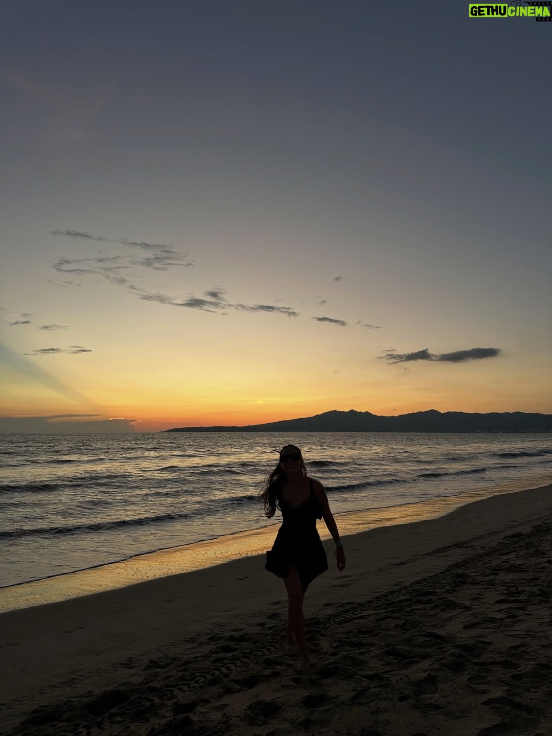 Jocelín Zuckerman - 8.3K Likes - Después de mucho run run la siguiente parte del día SUNSEAT 🌅 que hermoso que divino💘🧚✨