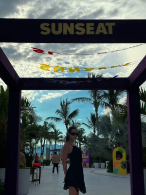 Jocelín Zuckerman Instagram - Después de mucho run run la siguiente parte del día SUNSEAT 🌅 que hermoso que divino💘🧚✨