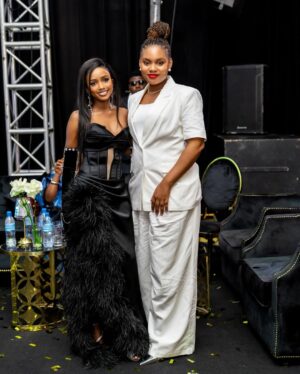 Jokate Mwegelo Instagram - Nilipata fursa ya kuhudhuria uzinduzi wa Miss Universe Tanzania 2025 ambapo kwasasa leseni ya kuendesha mashindano haya iko chini ya Dada yetu, mrembo wa siku zote @themillenmagese @millenprivelifestyle @basata.tanzania 🤍🤍🤍🤍🤍
Ilikuwa ni wakati mzuri pia wa kukutana na ndugu wa kwenye tasnia hii ya urembo nchini.
I see you @abigail_chams @martinkadindaofficial ❤️
PS; zingatia ujumbe scroll mpaka kwenye post ya mwisho 😁