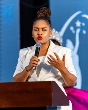 Jokate Mwegelo Instagram - Nilipata fursa ya kuhudhuria uzinduzi wa Miss Universe Tanzania 2025 ambapo kwasasa leseni ya kuendesha mashindano haya iko chini ya Dada yetu, mrembo wa siku zote @themillenmagese @millenprivelifestyle @basata.tanzania 🤍🤍🤍🤍🤍
Ilikuwa ni wakati mzuri pia wa kukutana na ndugu wa kwenye tasnia hii ya urembo nchini.
I see you @abigail_chams @martinkadindaofficial ❤️
PS; zingatia ujumbe scroll mpaka kwenye post ya mwisho 😁