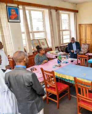 Jokate Mwegelo Instagram - MBINGA MBINGUNI ❤️
Asante sana Mhashamu Baba Askofu John Chrisostom Ndimbo, Askofu Wa Jimbo Katoliki la Mbinga kwa nafasi hii ya kushiriki ukarabati wa seminari yetu ya Likonde. Mungu ni mwema kila wakati!!!