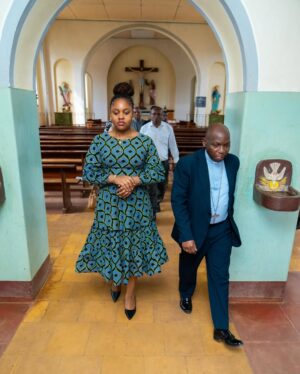 Jokate Mwegelo Instagram - MBINGA MBINGUNI ❤️
Asante sana Mhashamu Baba Askofu John Chrisostom Ndimbo, Askofu Wa Jimbo Katoliki la Mbinga kwa nafasi hii ya kushiriki ukarabati wa seminari yetu ya Likonde. Mungu ni mwema kila wakati!!!