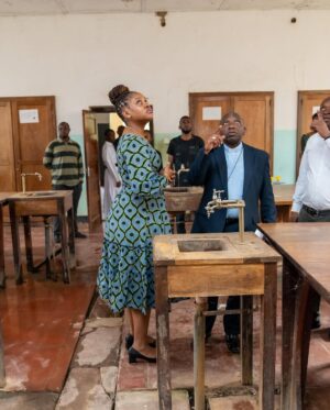 Jokate Mwegelo Instagram - MBINGA MBINGUNI ❤️
Asante sana Mhashamu Baba Askofu John Chrisostom Ndimbo, Askofu Wa Jimbo Katoliki la Mbinga kwa nafasi hii ya kushiriki ukarabati wa seminari yetu ya Likonde. Mungu ni mwema kila wakati!!!