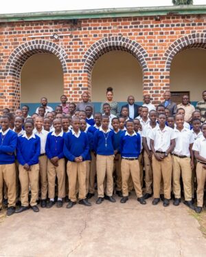 Jokate Mwegelo Instagram - MBINGA MBINGUNI ❤️
Asante sana Mhashamu Baba Askofu John Chrisostom Ndimbo, Askofu Wa Jimbo Katoliki la Mbinga kwa nafasi hii ya kushiriki ukarabati wa seminari yetu ya Likonde. Mungu ni mwema kila wakati!!!