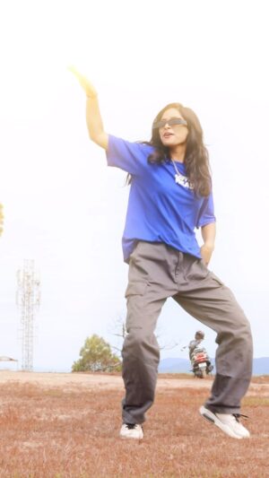 Jyoti Pilkhwal Instagram - Aise naa behkaao🙈❤️
.
#jpians #jp_dancer #jyotipilkhwal #lost__girl__journeyy