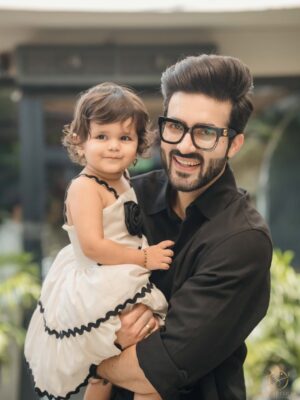 Jyotika Dilaik Instagram - Hum tere pyar me sara aalam kho baithe hain❤️ @jyotikadilaik #vedu ❤️
Ps. Birthday Bash @rohinidilaik
📷 @thesmartclicks
.
.
.
#jyotikaandrajat #ratika #rajatsharmavlogs #love #together #couplegoals #blacklove #jyotikadilaik #birthday