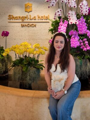 Jyotika Dilaik Instagram - A journey through streets, skies, spirituality & smiles…
This Thailand trip was just magical 🥰
And staying with
@shangrilabkk and @shangrilacm made it super comfortable!
#ShangriLaBangkok #ShangriLaBkk #ShangriLaCM #ShangriLaChiangMai #FindYourShangriLa #MyShangriLa #ShangriLaMoments #AmazingThailand