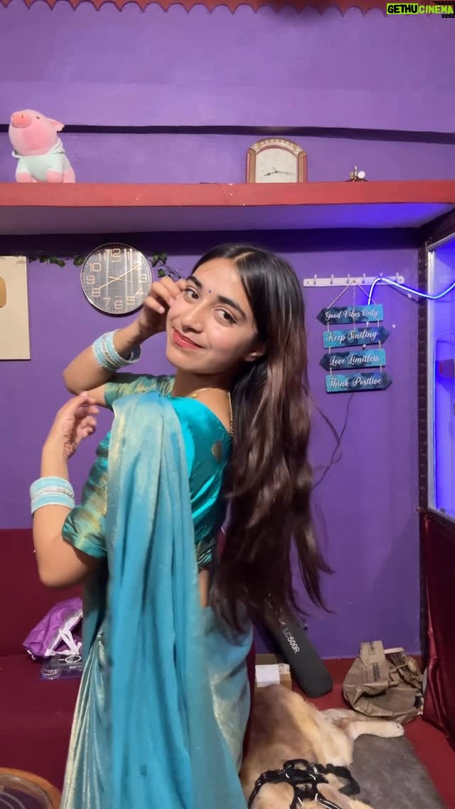 Kaamini Chaube - 27K Likes - Aaj maine khudse Saare pehni 💙😂 
.
.
.
.
.
.
.
.
.
.
.
.
.
#reels #trending #minivlog #style #viral