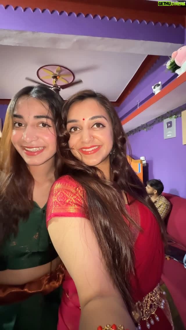 Kaamini Chaube - 25.9K Likes - Raat 12 baje mehendi lagayi 🤣❤️ 
.
.
.
.
.
.
.
.
.
.
.
.
#shorts #trending #minivlog #viral