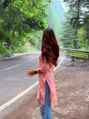 Kaamini Chaube Instagram - Somewhere between the pines and my playlist 🎶🌲
.
.
.
.
.
.
.
.
.
.
.
#RoadTripMood #lohaghat #NatureVibes #MountainMagic #posts #pine #photo #photoshoot