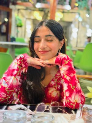 Kaamini Chaube Instagram - Blooming in little moments 🌸💗
.
.
.
.
.
.
.
.
.
.
.
.
.
.
.
.
.
#posts #picture #SoftVibes #FloralMood #CafeDiaries #AestheticVibes #GoldenGlow #SimpleJoys #BloomingMoments #SmilesThatShine #PeacefulMind