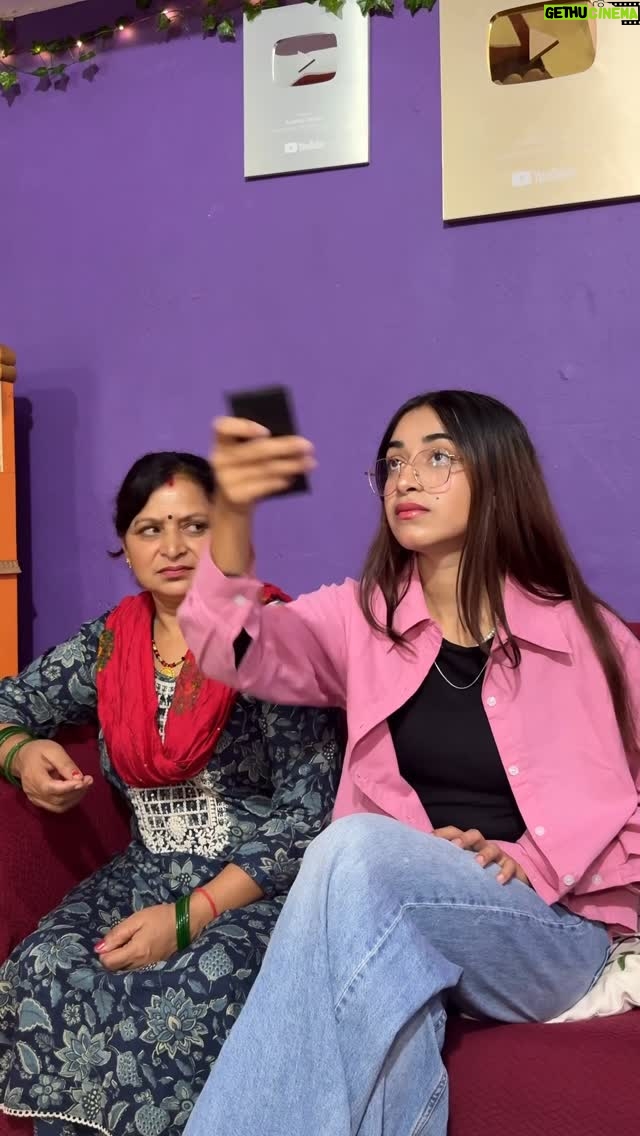 Kaamini Chaube - 44.8K Likes - Apni Mummy ki “Hekdi” kese nikale 😂😡 
.
.
.
.
.
.
.
.
.
.
.
.
.
.
.
.
.
.
#reels #trending #funny #comedy #viral