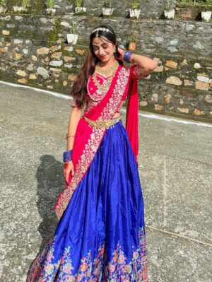 Kaamini Chaube Instagram - Radhe Radhe 🦚❤️🪷
.
.
.
.
.
.
.
.
.
.
.
.
.
.
.
#RadhaRani #RadheRadhe #DivineVibes #VrindavanVibes #RadhaKrishna #SpiritualVibes #RadhaAesthetic #EternalLove #photo #Look #makeup #IndianCulture #TraditionalVibes #RadhaKrishnaLove #DivineBeauty #EthnicVibes #RadhaPrem #DesiVibes #RadhaBhakti #CultureAndTradition #RadhaKrishnaForever