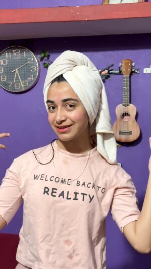 Kaamini Chaube Instagram - Link is in my Bio 🔗❤️ Mera Hair care routine 💇🏻‍♀️ 
.
.
.
.
.
.
.
.
.
.
.
.
.
.
.
.
#shorts #trending #minivlog #haircare #routine #hairfall #solution #viral