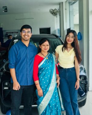 Kaamini Chaube Instagram - Our hardworking days turned into this proud family moment 🫶🏻 Me and my brother teamed up and brought home the Tata Nexon ❤️ Forever grateful to God for blessing us with strength, unity, and this beautiful milestone 🧿💙
.
.
.
.
.
.
.
.
.
.
.
.
.
.
.
.
.
.
#posts #NewBeginnings #FamilyCar #GratefulHeart #tatanexon #tatamotors #photo #memory #car #royalblue #viral