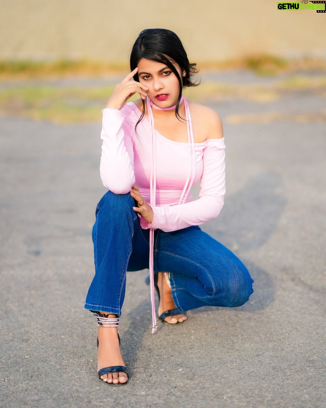 Kajal - 11.4K Likes - 😊