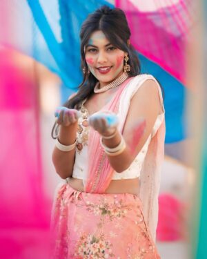 Kajal Instagram - happy holi guys😊
