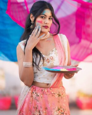 Kajal Instagram - happy holi guys😊