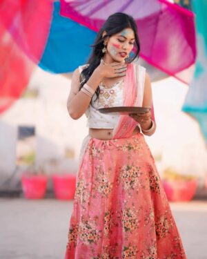 Kajal Instagram - happy holi guys😊