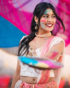 Kajal Instagram - happy holi guys😊