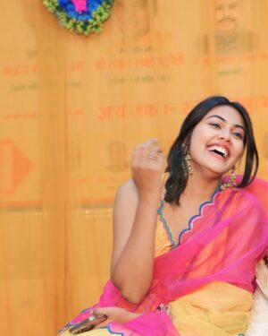 Kajal Instagram - 🥹marriage ki photos aagyi