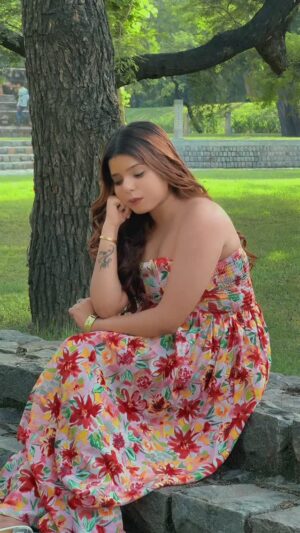 Kajal Jaiswal Instagram - Kaise lg rh hu me?🤍🧡🩷
.
.
#reelitfeelit #trendingreels #trending #reelsinstagram #reelsvideo #explorepage #viralvideos #foryou #viral