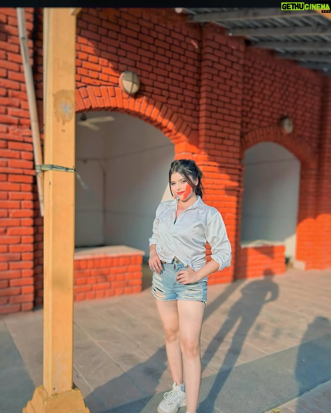 Kajal Jaiswal - 0.9K Likes - Happy holi in advance 🤍🩵
Edit by - @deepanshureddy7 
.
.
#holipost❤️ #picoftheday #picture #photo #holifestivalofcolours