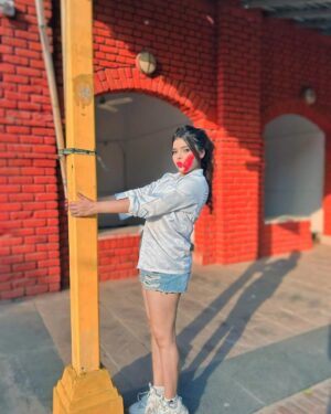 Kajal Jaiswal Instagram - Happy holi in advance 🤍🩵
Edit by - @deepanshureddy7 
.
.
#holipost❤️ #picoftheday #picture #photo #holifestivalofcolours