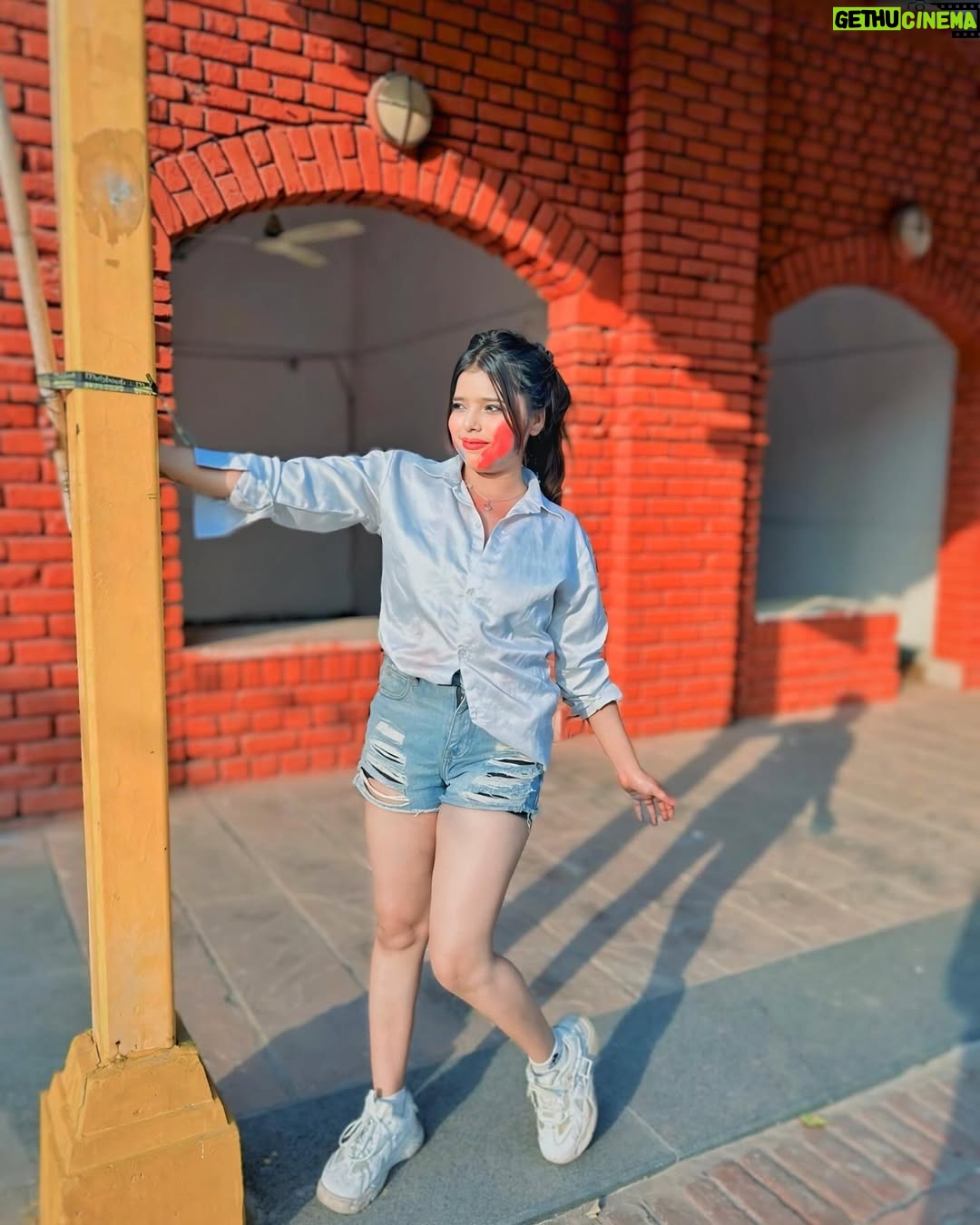 Kajal Jaiswal - 0.9K Likes - Happy holi in advance 🤍🩵
Edit by - @deepanshureddy7 
.
.
#holipost❤️ #picoftheday #picture #photo #holifestivalofcolours