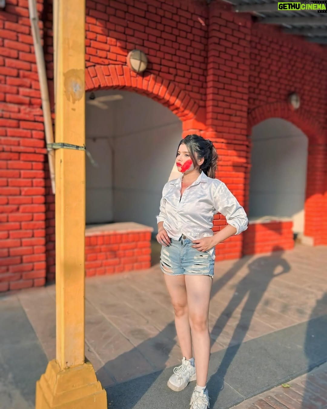 Kajal Jaiswal - 0.9K Likes - Happy holi in advance 🤍🩵
Edit by - @deepanshureddy7 
.
.
#holipost❤️ #picoftheday #picture #photo #holifestivalofcolours