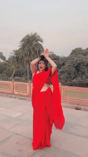Kajal Jaiswal Instagram - Nagan se lugai 🐍😂
.
.
#reelitfeelit #reelsinstagram #trendingreels #reelsvideo #foryou #explorepage #viral