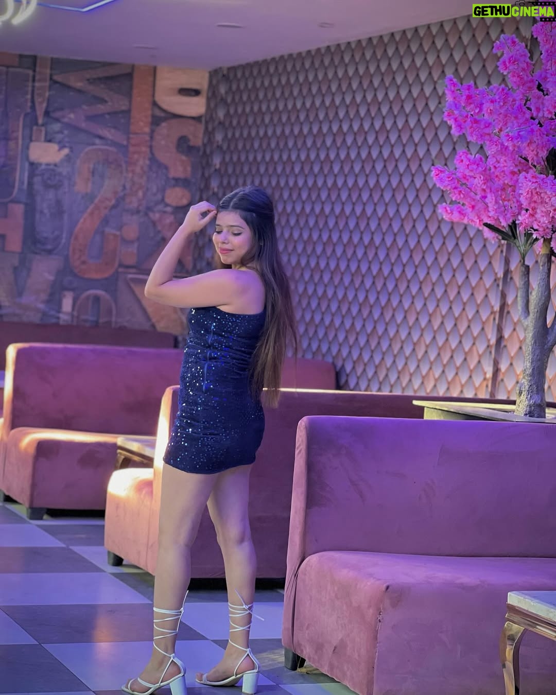 Kajal Jaiswal - 1.6K Likes - 💙🤍
.
.
#picoftheday #photo #instadaily #instagrampic