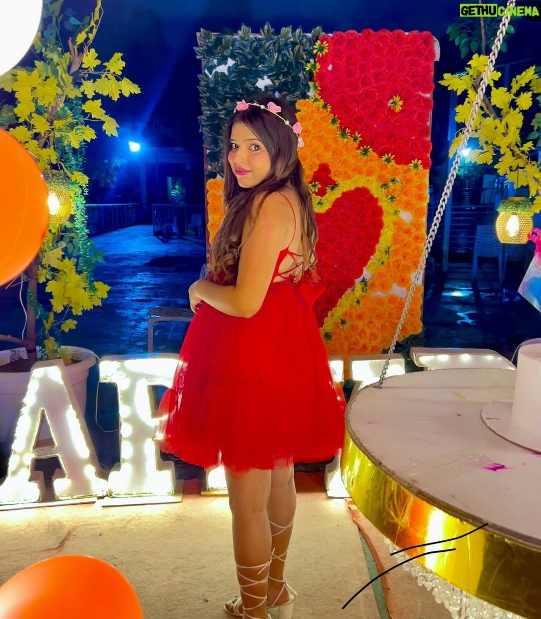 Kajal Jaiswal - 3.8K Likes - All abt my birthday bash 🥂❤️
.
.
#picoftheday #birthdaypictures #instapicture #birthday2024
