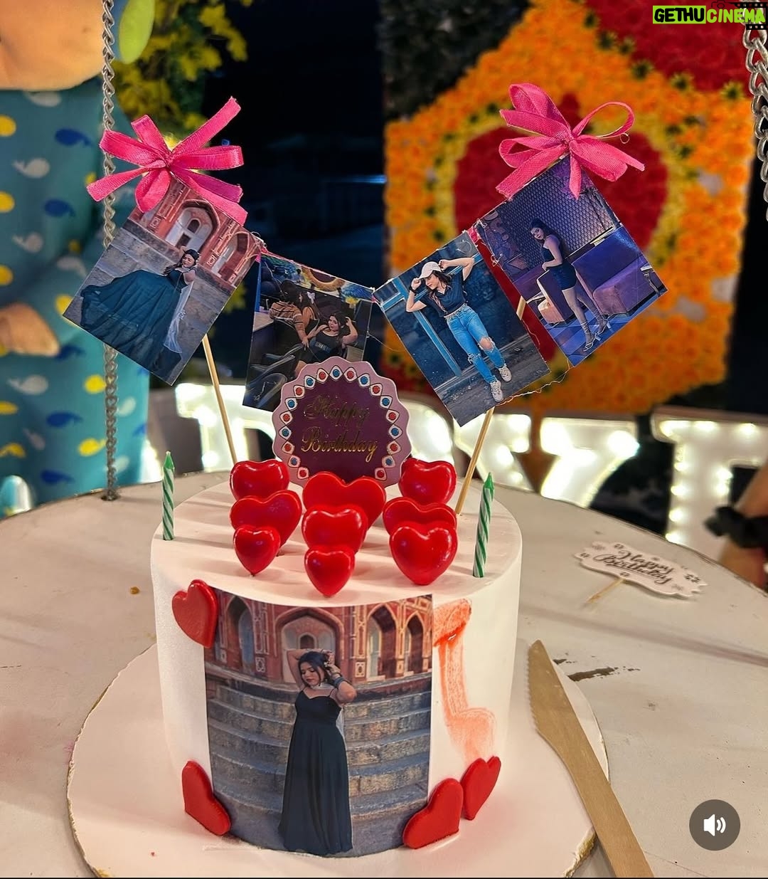 Kajal Jaiswal - 3.8K Likes - All abt my birthday bash 🥂❤️
.
.
#picoftheday #birthdaypictures #instapicture #birthday2024