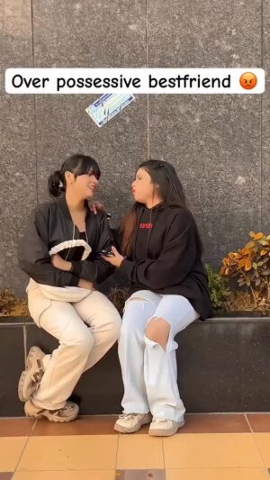 Kajal Jaiswal Instagram - Tag your bestie😡❤️😂
.
.
#reelinstagram #reelitfeelit #trendingreels #trending #reelsvideo #explorepage #foryou #viralvideos #viral