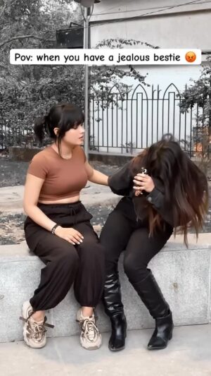 Kajal Jaiswal Instagram - Tag your bestie😡😂❤️
.
.
#reelitfeelit #trendingreels #trending #reelsinstagram #reelsvideo #explorepage #foryou #viral