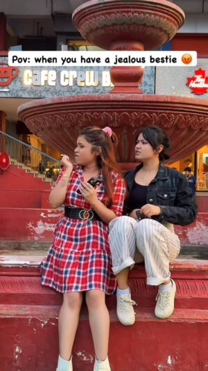 Kajal Jaiswal Instagram - Tag your bestie😡😂❤️
.
.
#reelinstagram #reelitfeelit #reelvideo #explorepage✨ #viralvideos #viral
