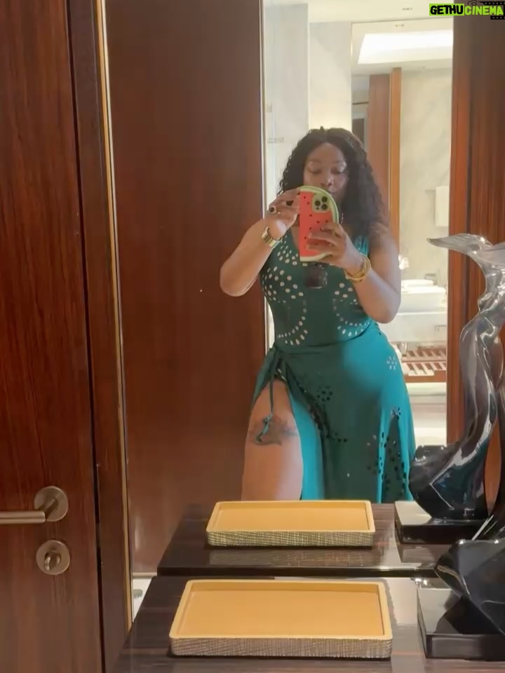 Kajala Masanja - 75.8K Likes - Don’t let the number fool you, I’m just getting finer with time. 42 never felt so fabulous 😘 Happy birthday to me 🎂🍾
