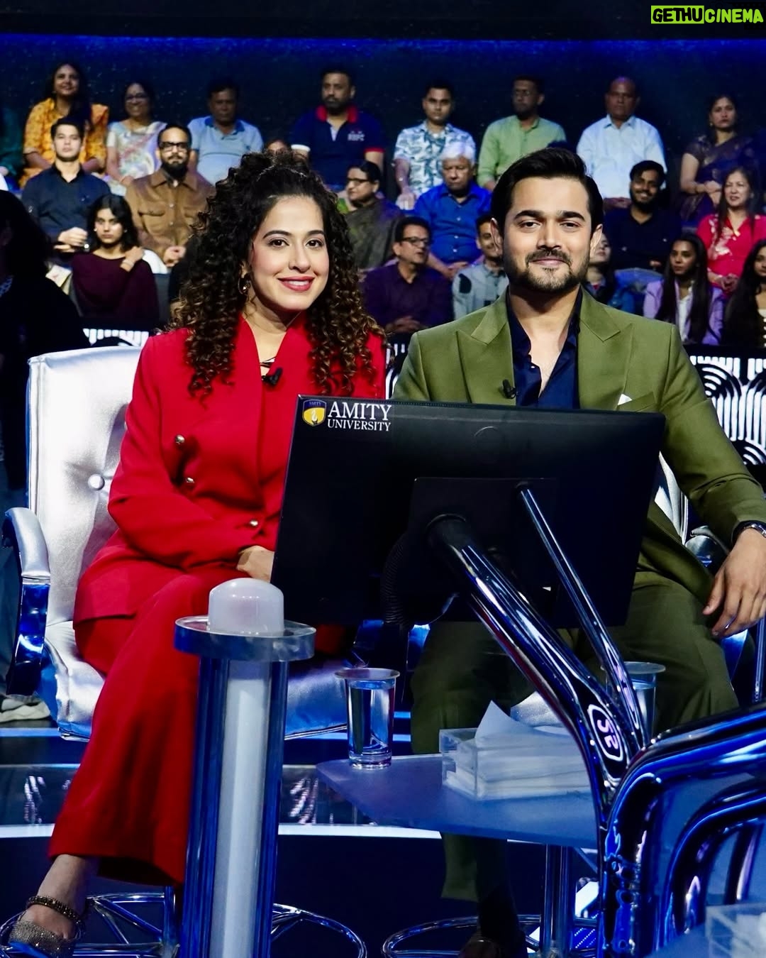 Kamiya Jani - 68.6K Likes - I first touched his feet and then pinched myself, just to be sure I am not dreaming. So guys, this HAPPENED for real! 🥺🥺❤️

I made it to the hot seat of Kaun Banega Crorepati! 

Roles reversed and I was being asked questions, by Mr. Bachchan himself. Saari history geography bhool gayi yaar. Waise bhi zyaada kuch aati nahi thi. But what a legend! 

We shot for 3 hours and not a single frown, extremely attentive, made each one of us feel so special. 

My parents, husband, brother and extended family came to cheer me! We are so happy to get some screen time with him. @amitabhbachchan you inspired me to work till I am 83! 

Ladies - I am so happy that I was chosen. The only woman youtuber on the panel of such talented folks and my funny co-participants - @maisamayhoon , @bhuvan.bam22 and @tanmaybhat .  You can imagine what a laughter riot this show will be!🧑‍🤝‍🧑

Bus soch rahi hoon, ₹7 Crs ka kya karu? 😉

Catch all the fun when it airs on 31st January! Don’t miss it on @sonytvofficial 🎬

#KBC #KaunBanegaCrorepati #amitabhbachchan #Hotseat #MomentsToCherish #Dreams #7Crore #SonyTV #Explore #ShootLife #ExplorePage

Outfit: @thepantsuitco 
Jewellery: @luxeup.in 
Stylist: @styleupwithtanya