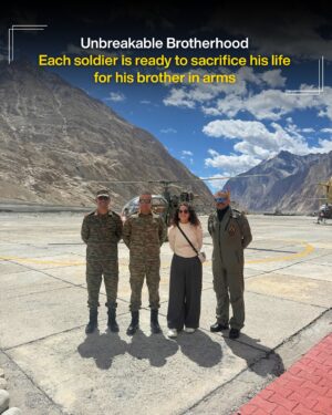 Kamiya Jani Instagram - 7 Borders. Countless Lessons.

Let’s not wait for Independence Day or Republic Day to salute them — let’s honor them every day. ❤️

Watch my journey with the Indian Army in Sandese Aate Hain.
Latest episode: Siachen ❄️

👉 Drop a ❤️ in the comments to salute our soldiers. 

#IndianArmy #SandeseAateHain #CurlyTales #ArmyLife #BorderStories #LifeOfASoldier #IndianSoldiers #ArmyBrotherhood #SaluteToSoldiers #Siachen