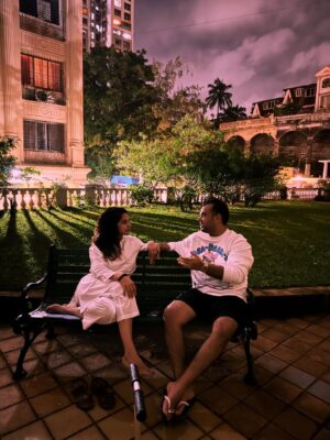 Kamiya Jani Instagram - Finally back in our little world again 🫶 🧿

Just sitting, talking, catching up on all the stories we missed.♥️