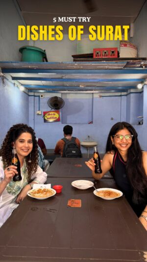 Kamiya Jani Instagram - Surat diaries: Locho, Lafda aur Laughter with @anushkarathod98 

Watch full video on @curly.tales Youtube channel

#SuratDiaries #LochoLove #LafdaChronicles #GujaratiVibes #CurlyTales #AnushkaRathod #FoodieFun #TravelWithCurlyTales #DesiHumour #StreetFoodGoals #ExploreSurat #YouTubeIndia #GujjuSwag #LochoLovers #FunWithCurlyTales