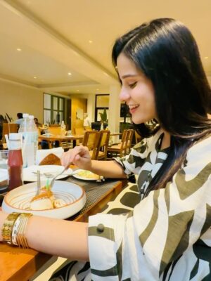 Kanishka Sharma Instagram - Birthday Eve with my jaans🫂🥂
📍- @the_autumnhouse