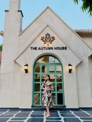 Kanishka Sharma Instagram - Birthday Eve with my jaans🫂🥂
📍- @the_autumnhouse
