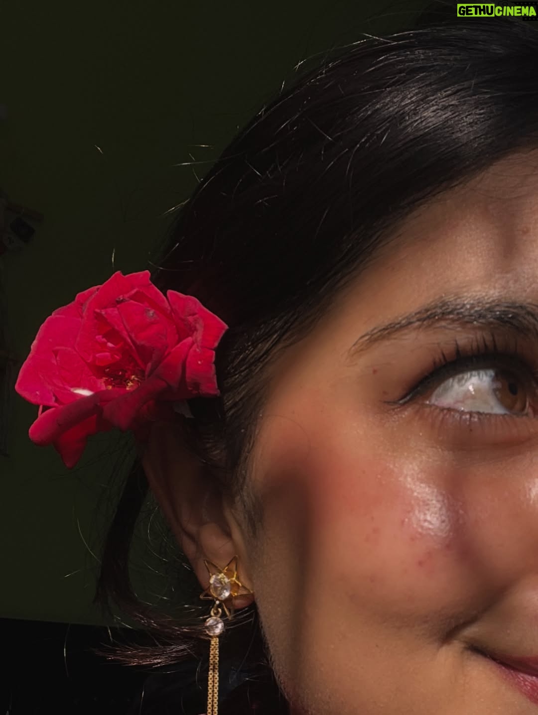 Kanishka Tewari - 2.9K Likes - 🥀✨

#insta #instamood #instapost #instagram #explore #exploremypage #exploremoreً #trending #trendingposts #viral #viralpost #desi #desipost #desiaesthetic #indianoutfits #indianoutfit #fyp #fypage #foyoupage #vibewithkanishka_